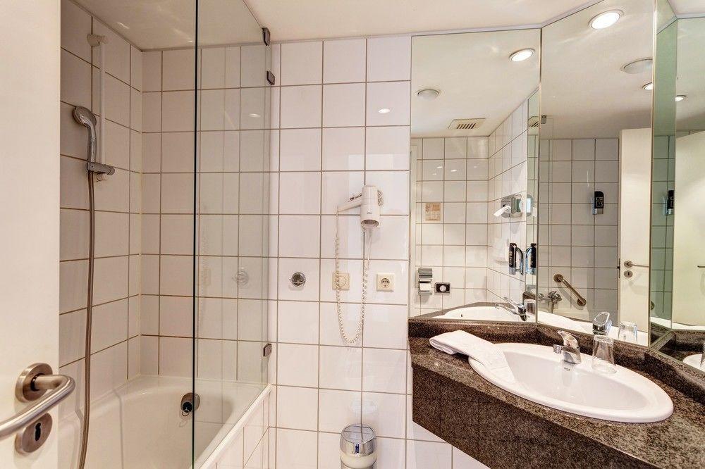 Plaza Suites Ruesselsheim Ngoại thất bức ảnh