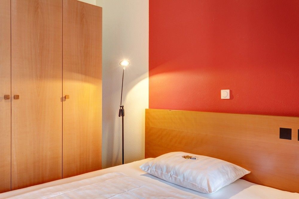 Plaza Suites Ruesselsheim Ngoại thất bức ảnh