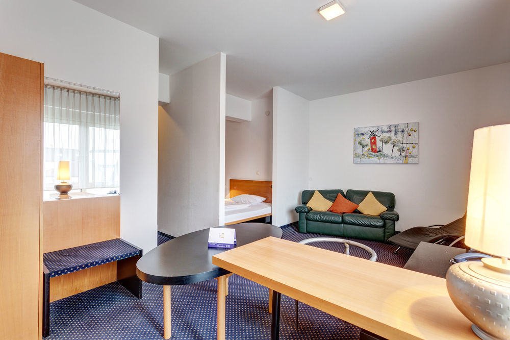 Plaza Suites Ruesselsheim Ngoại thất bức ảnh
