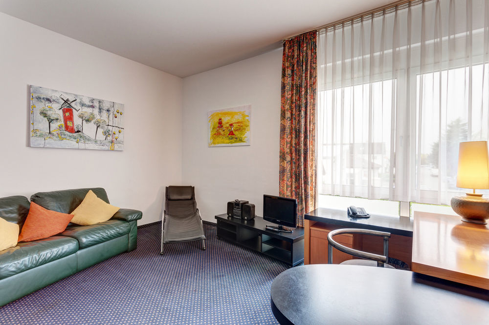 Plaza Suites Ruesselsheim Ngoại thất bức ảnh