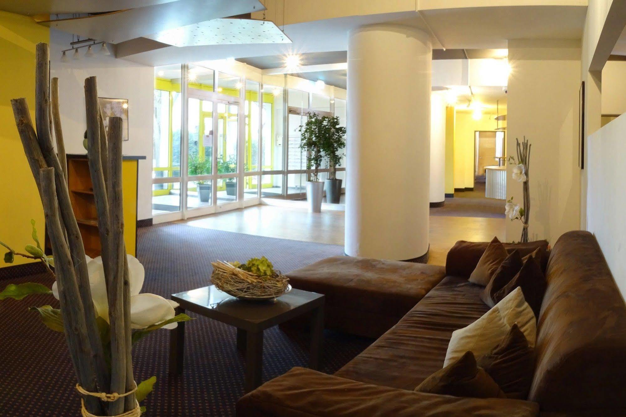 Plaza Suites Ruesselsheim Ngoại thất bức ảnh