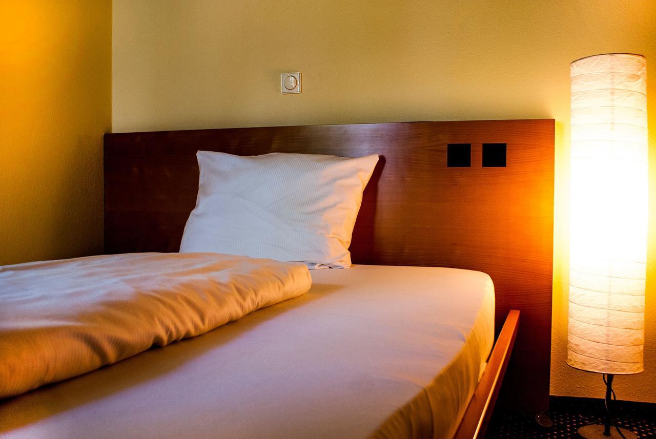 Plaza Suites Ruesselsheim Ngoại thất bức ảnh