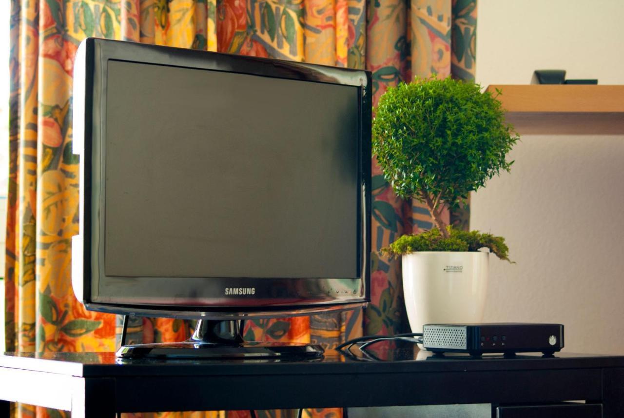 Plaza Suites Ruesselsheim Ngoại thất bức ảnh